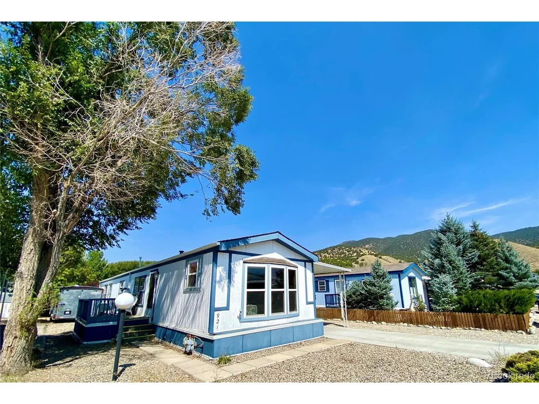 Photo of 921 Maple Dr