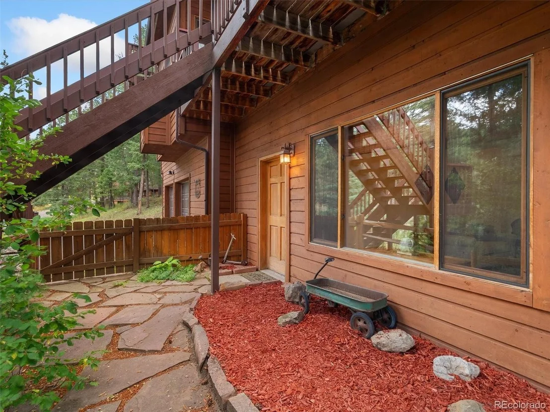 Photo of 27336 Mountain Park Rd
