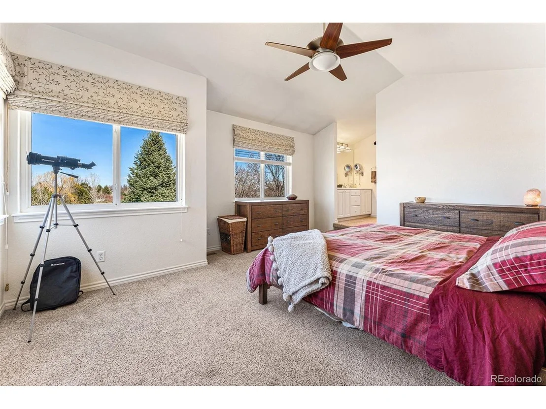 Photo of 3923 Hawthorne Cir