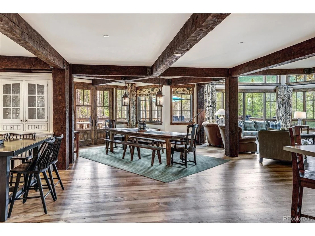 Photo of 456 Peerless Dr
