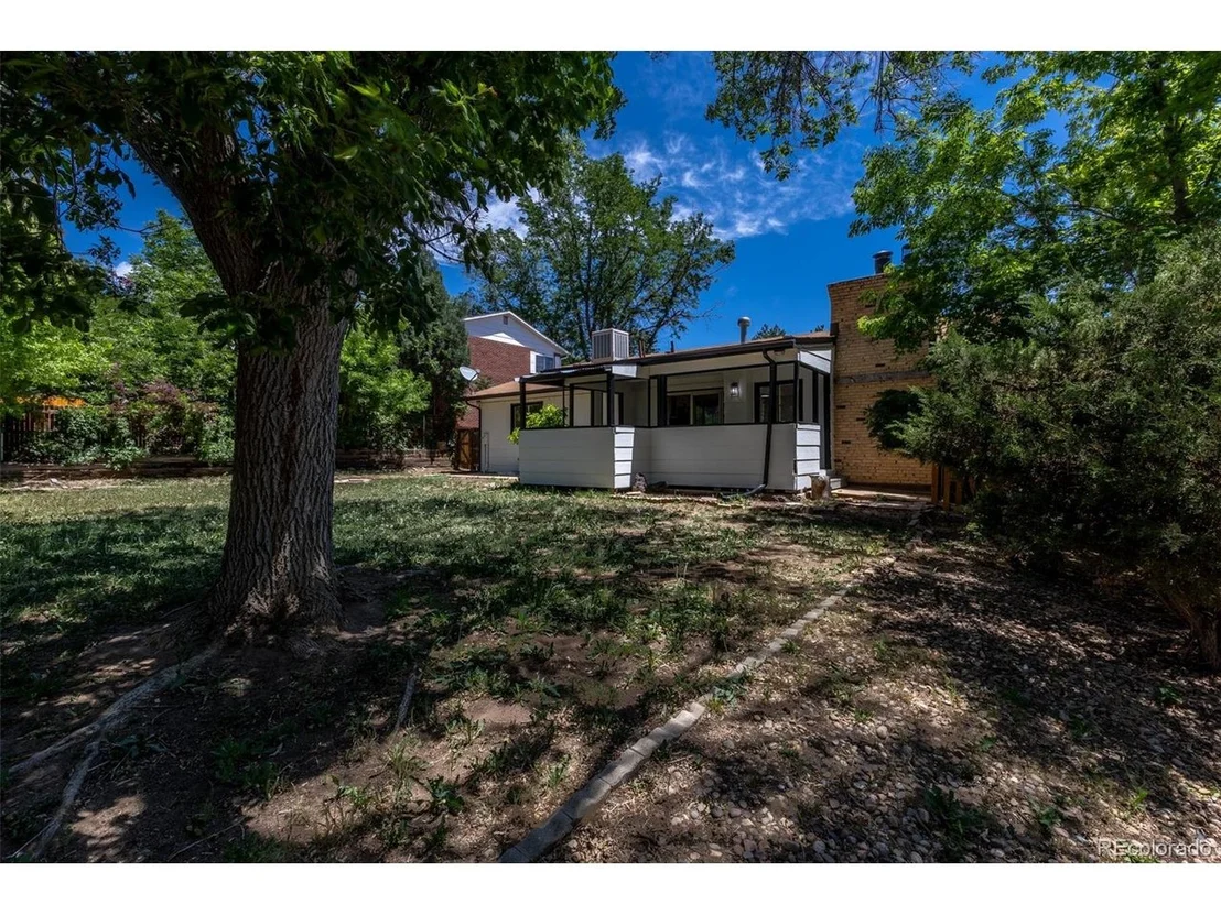 Photo of 9929 Appletree Pl