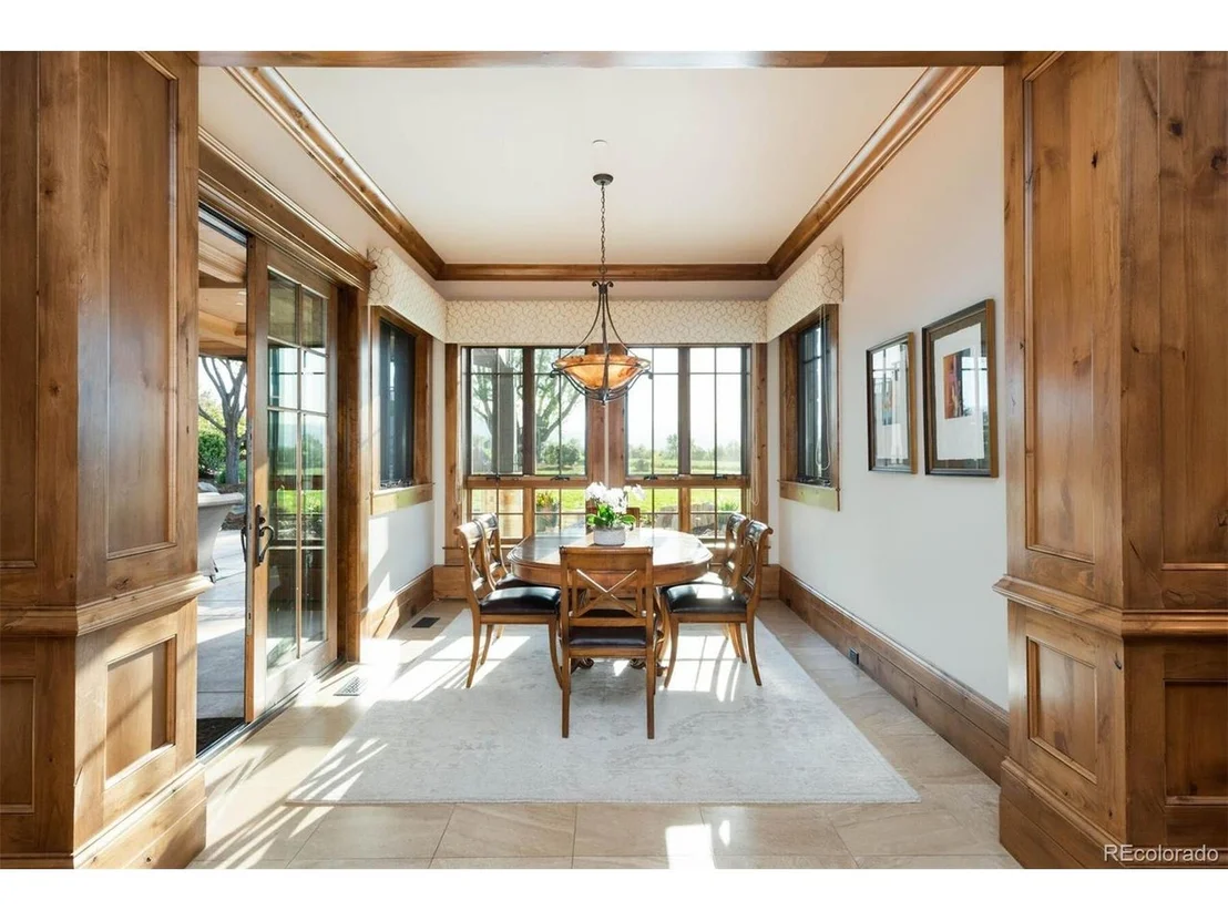 Photo of 8932 Mountain View Ln