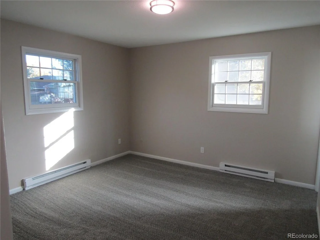 Photo of 2320 E Emerson