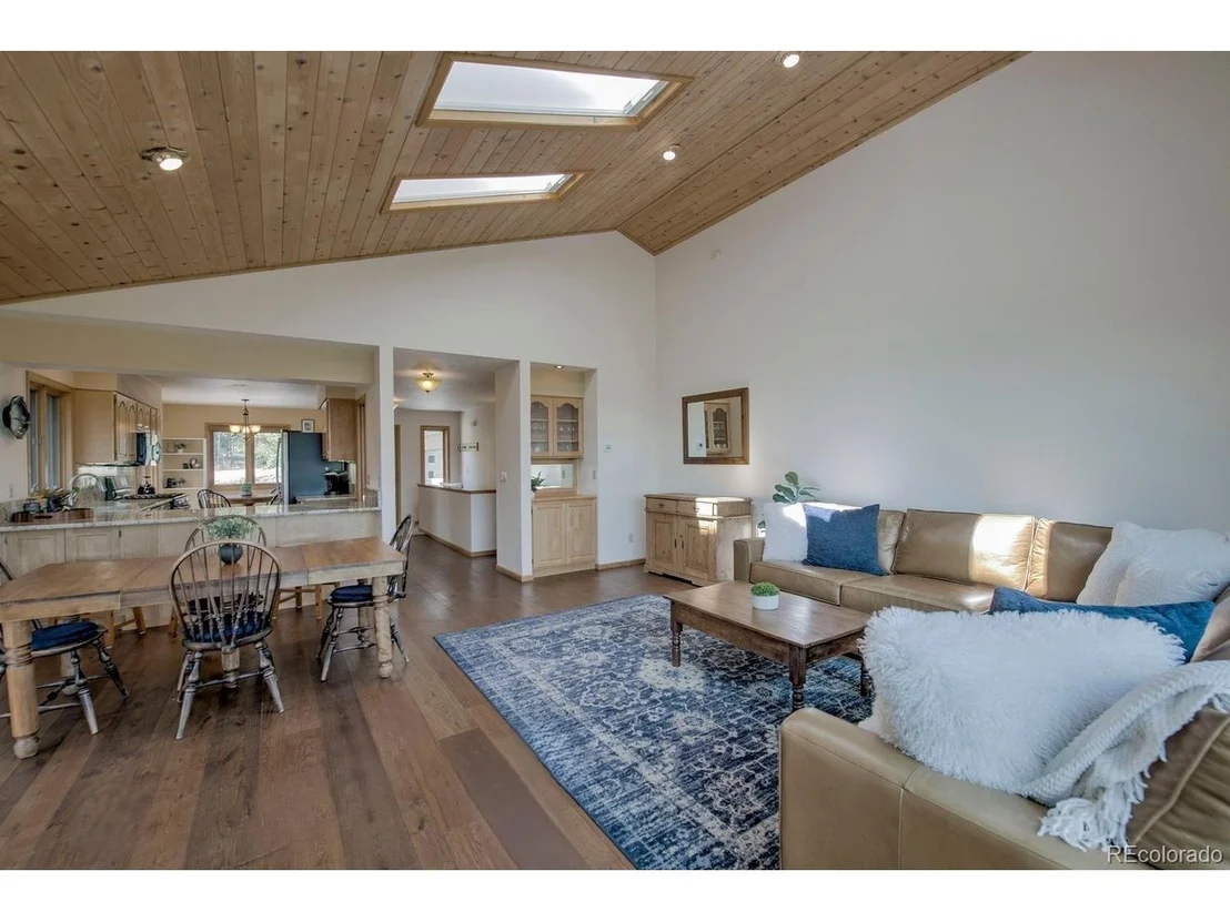 Photo of 102 Thimbleberry Way