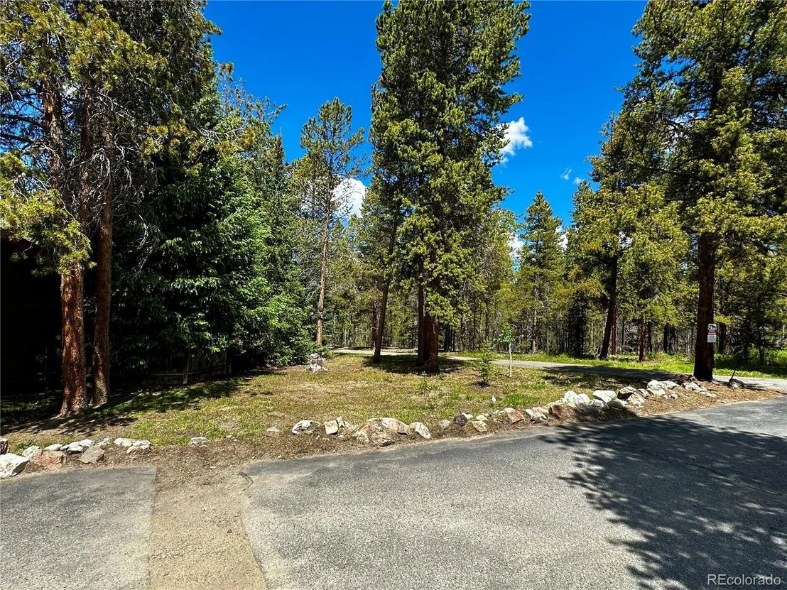 Photo of 708 Mountain View Dr