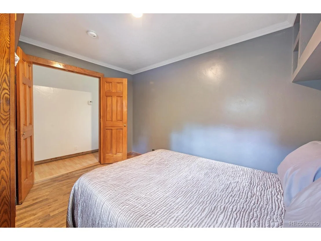 Photo of 920 Mountain View Dr