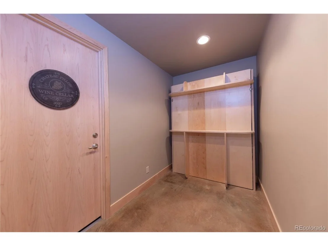 Photo of 354 Ensign Dr