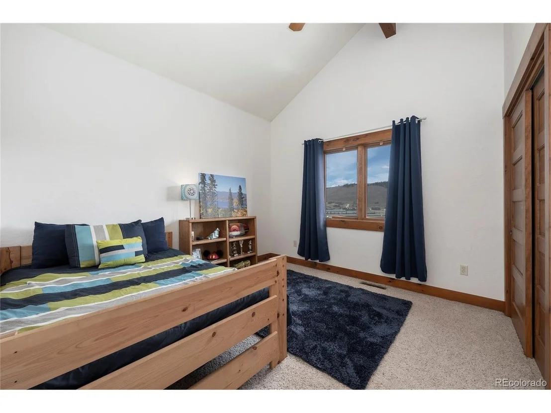 Photo of 724 Saddle Ridge Cir