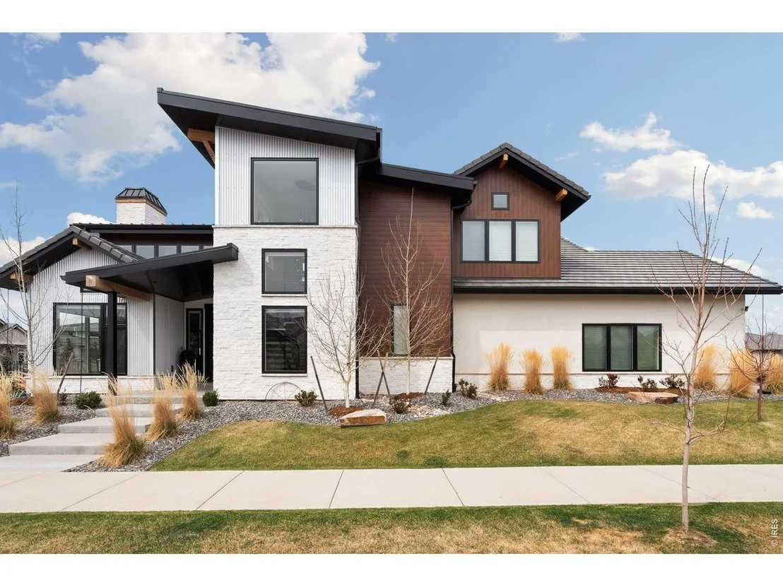 Photo of 2311 Sugarloaf Rd