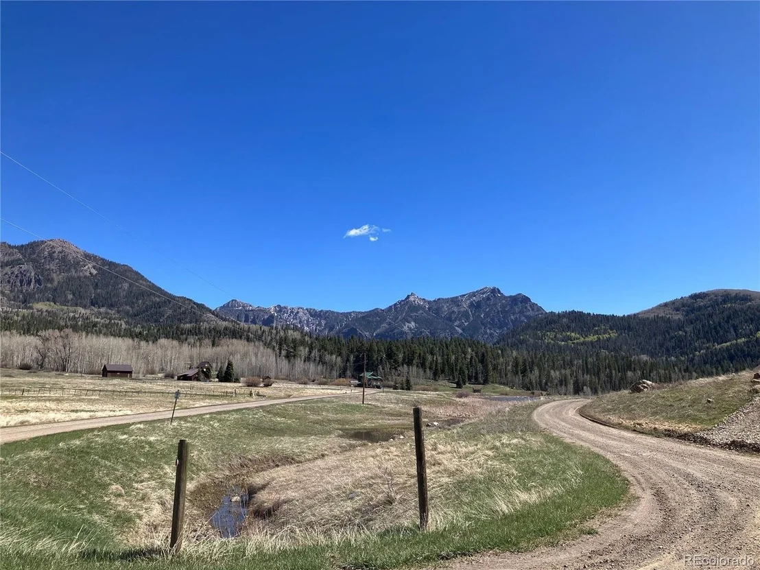 Photo of 222 Lost Valley Dr