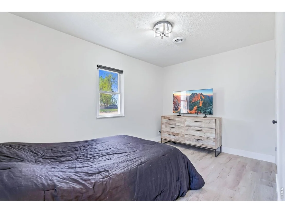 Photo of 147 E Park Ave