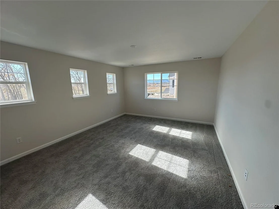 Photo of 1050 Joseph Pl