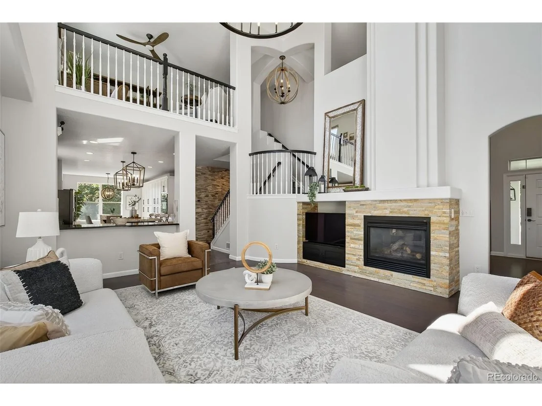 Photo of 6114 Devinney Ct