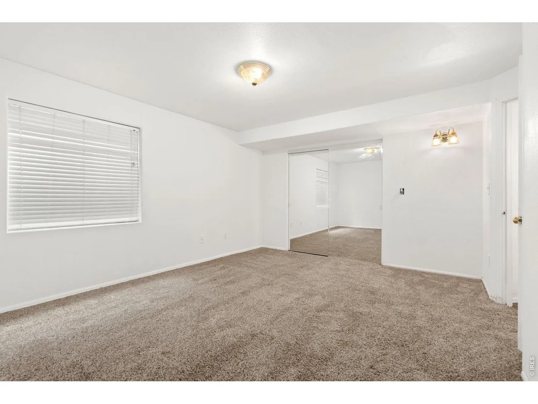 Photo of 910 N 7th Pl