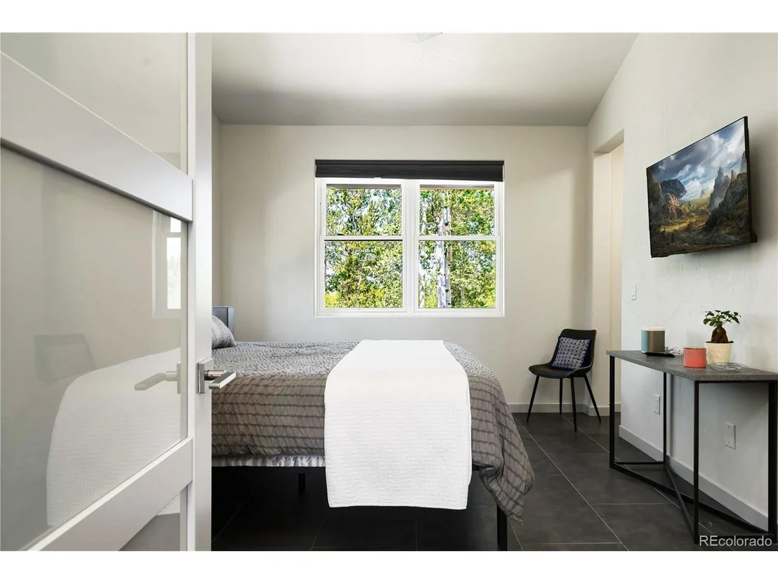 Photo of 28 Rainbow Dr