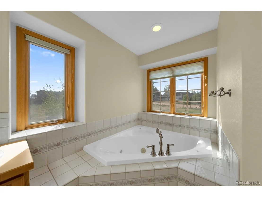 Photo of 74 Bachar Dr