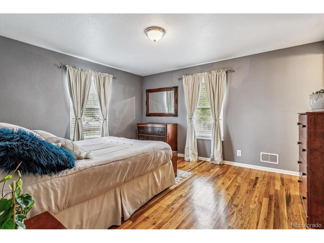 Photo of 4844 Scranton Ct
