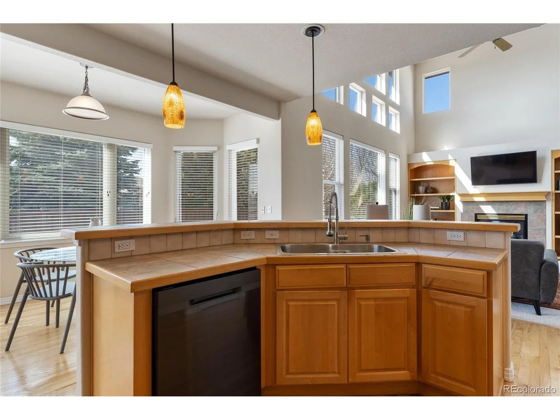 Photo of 1343 Reserve Dr