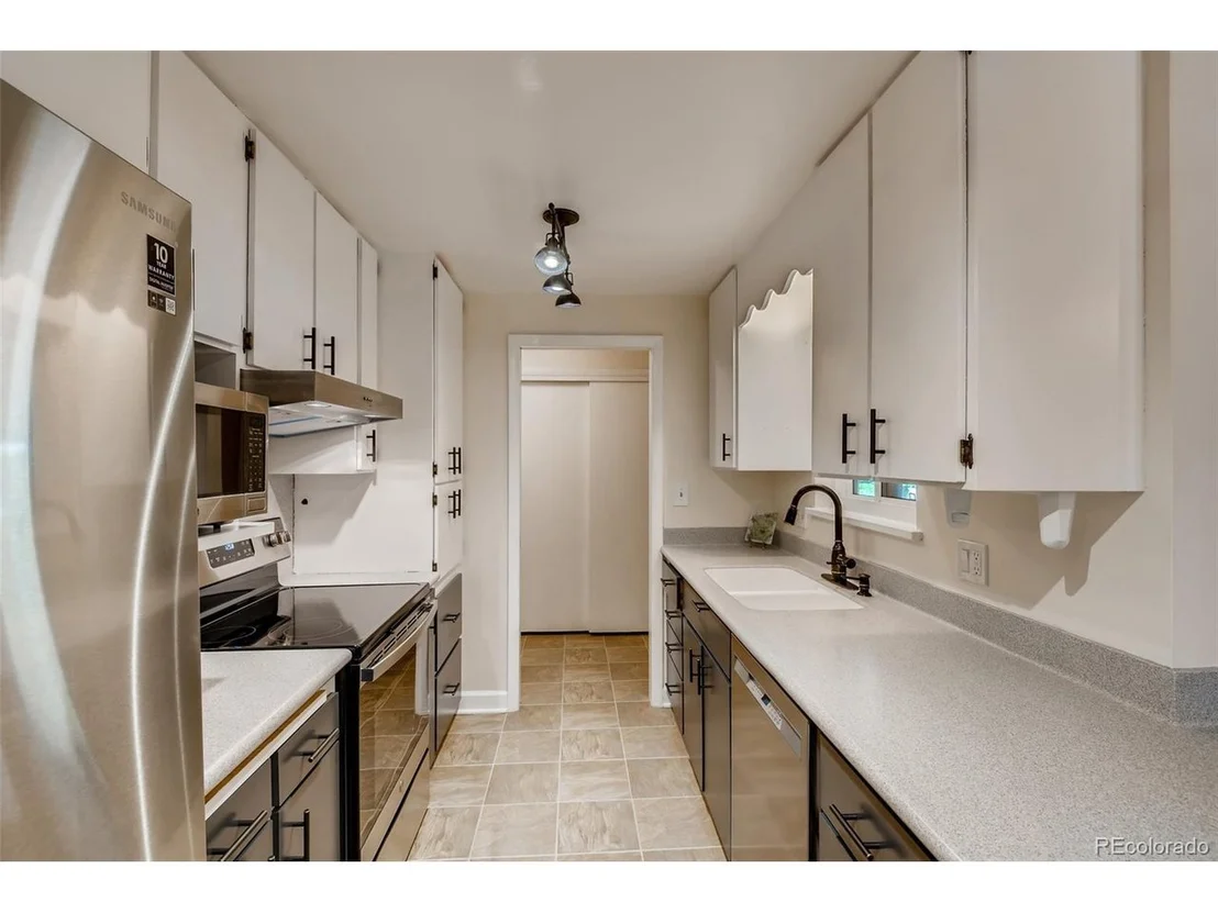 Photo of 6167 Flower St