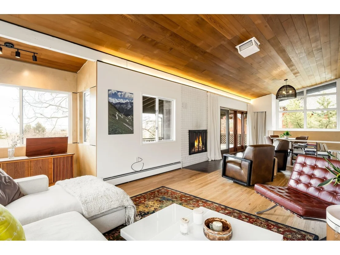 Photo of 300 Forest Ave