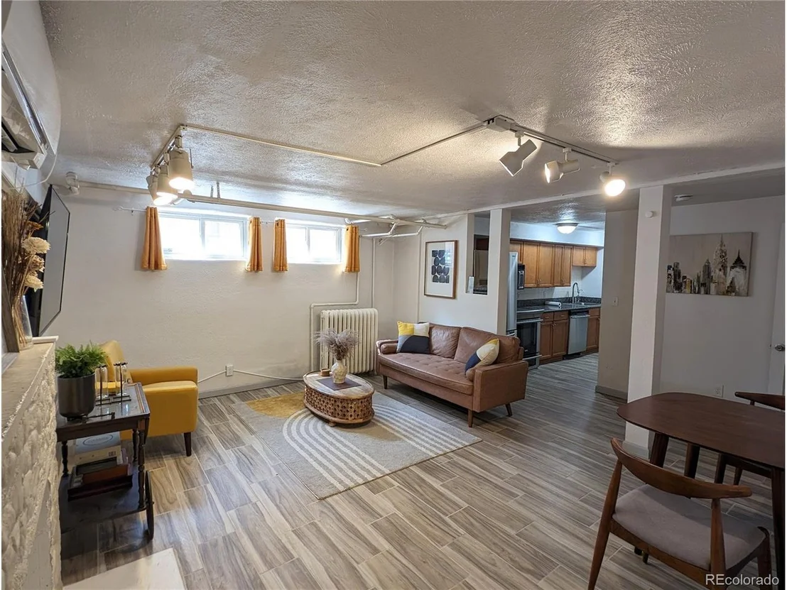 Photo of 601 Colorado Blvd
