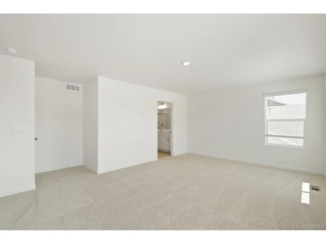 Photo of 442 Thrush Pl