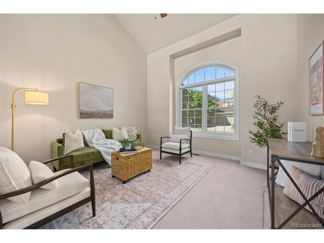Photo of 375 Winterthur Way