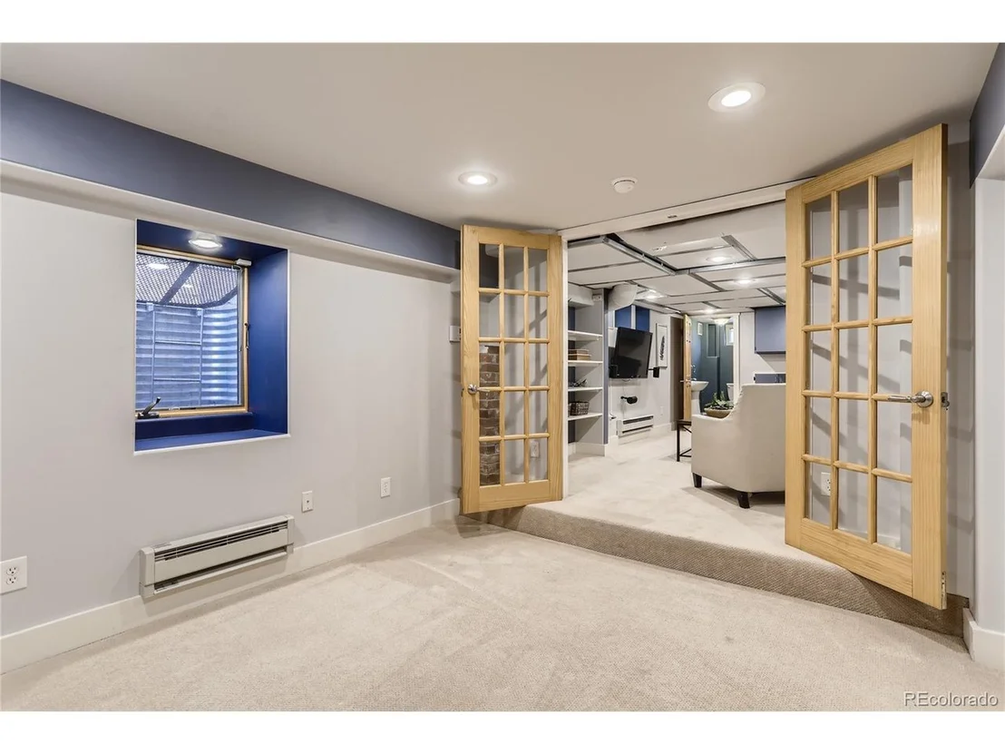 Photo of 1024 Cook St