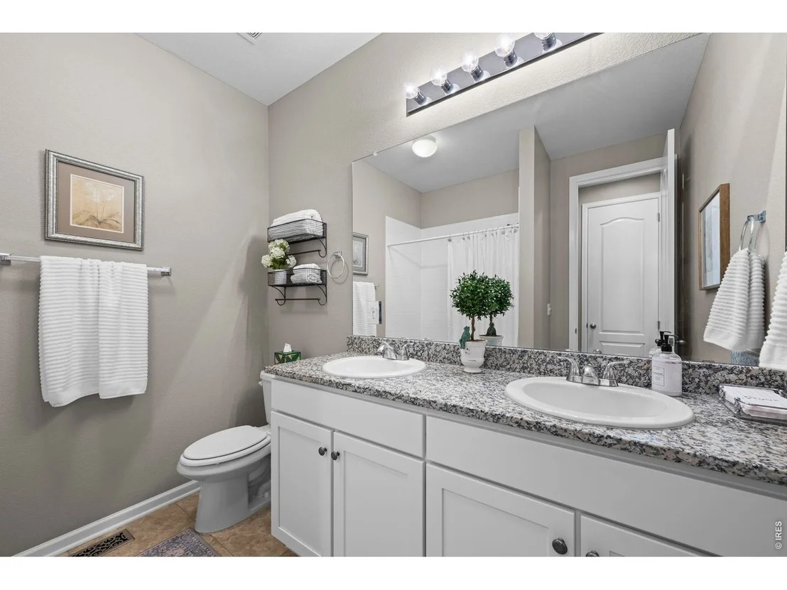 Photo of 3661 Harvard Pl