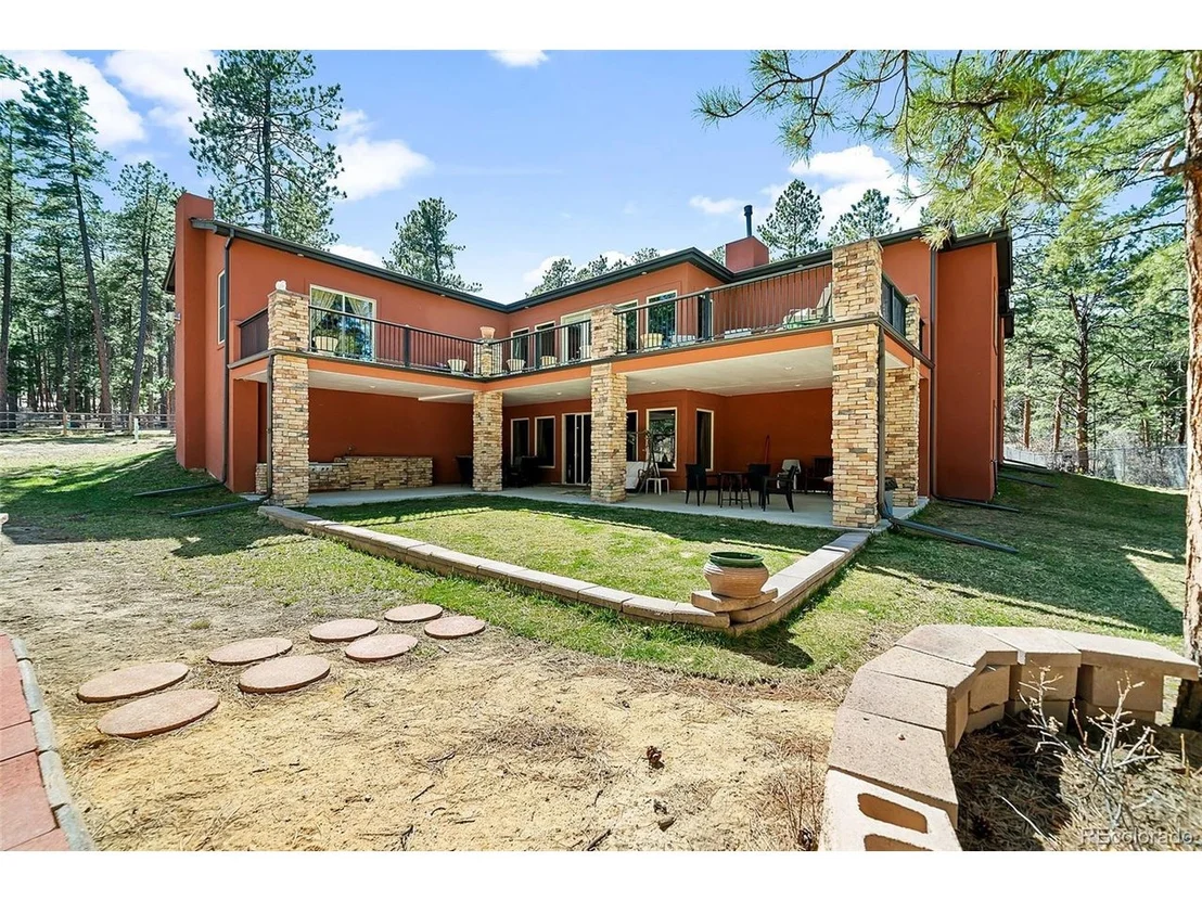 Photo of 1399 Gore Cir