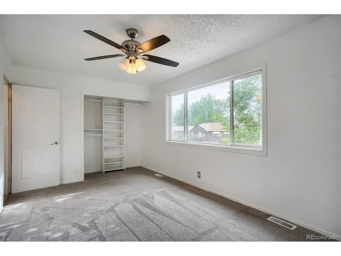 Photo of 5542 Sable St