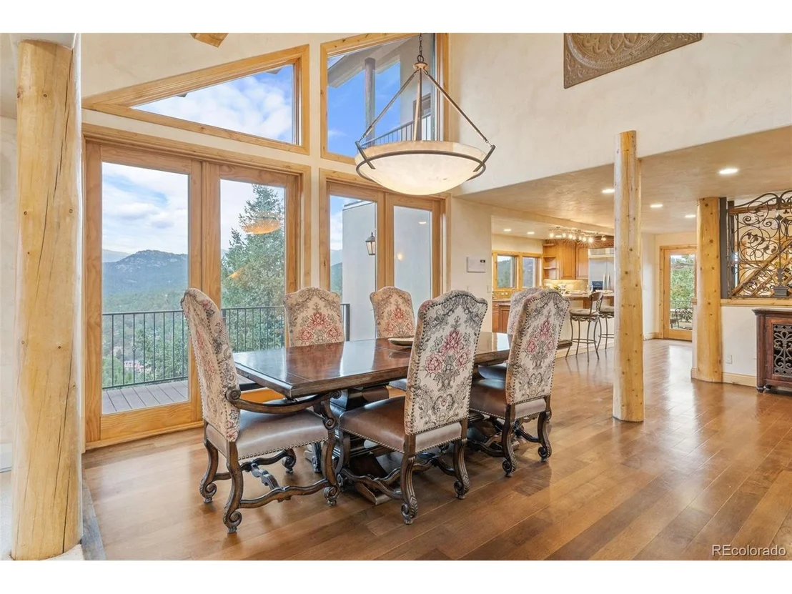 Photo of 27400 Overlook Dr