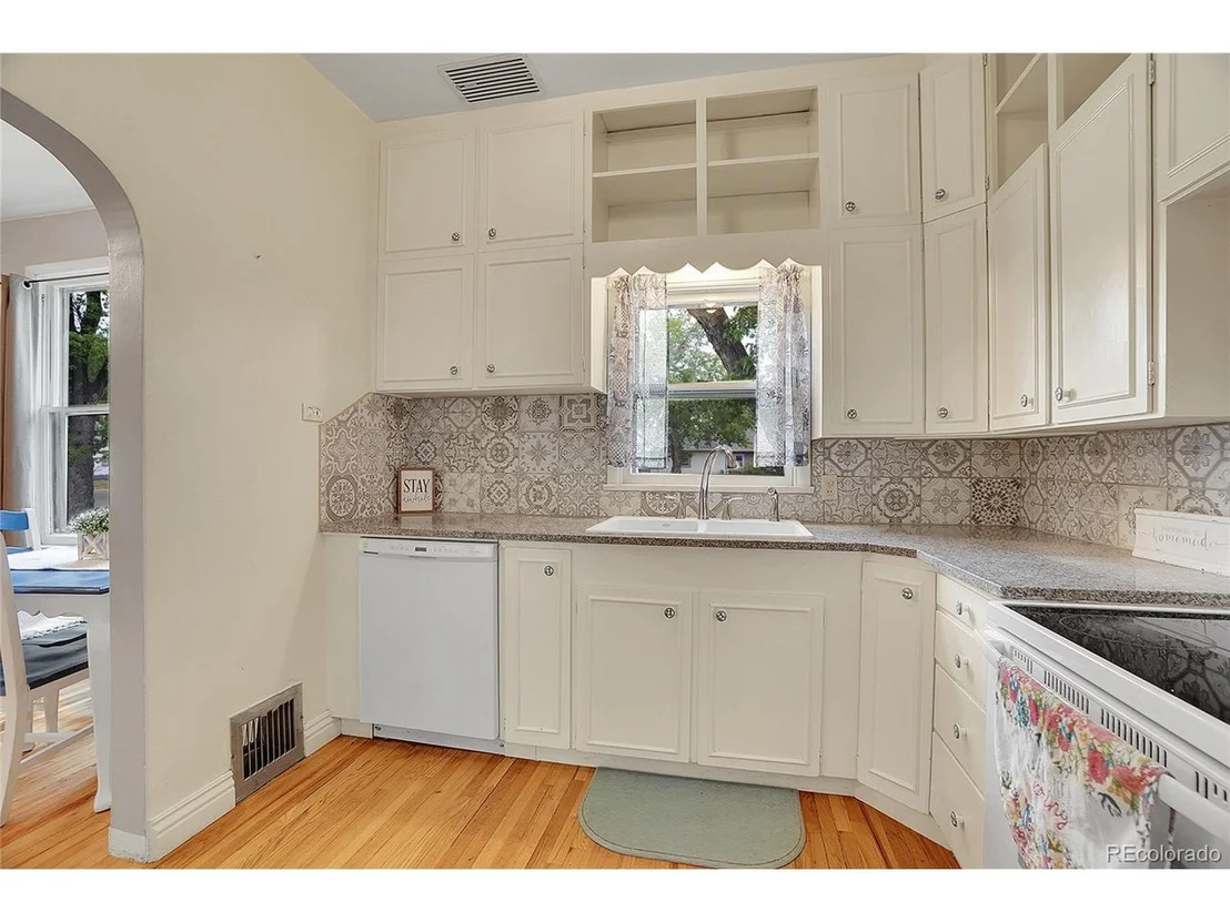 Photo of 1802 14th Ave