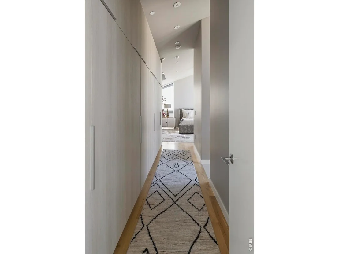 Photo of 250 Cactus Ct