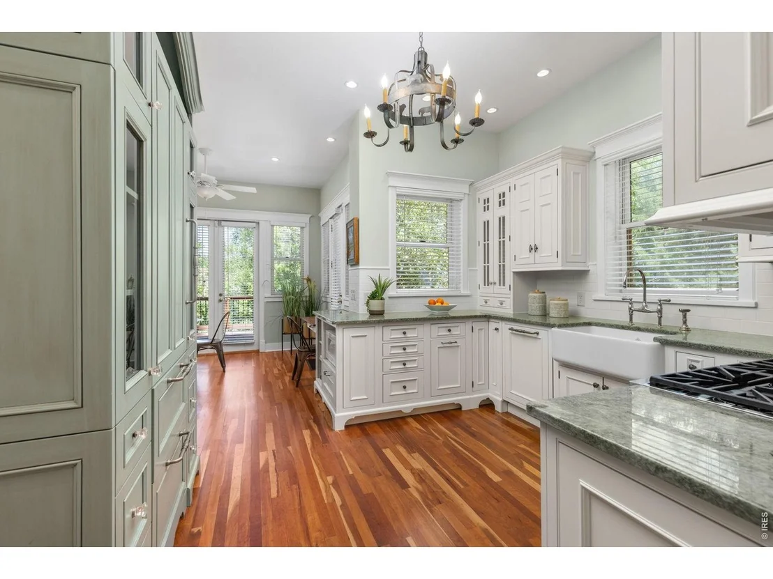 Photo of 497 Arapahoe Ave