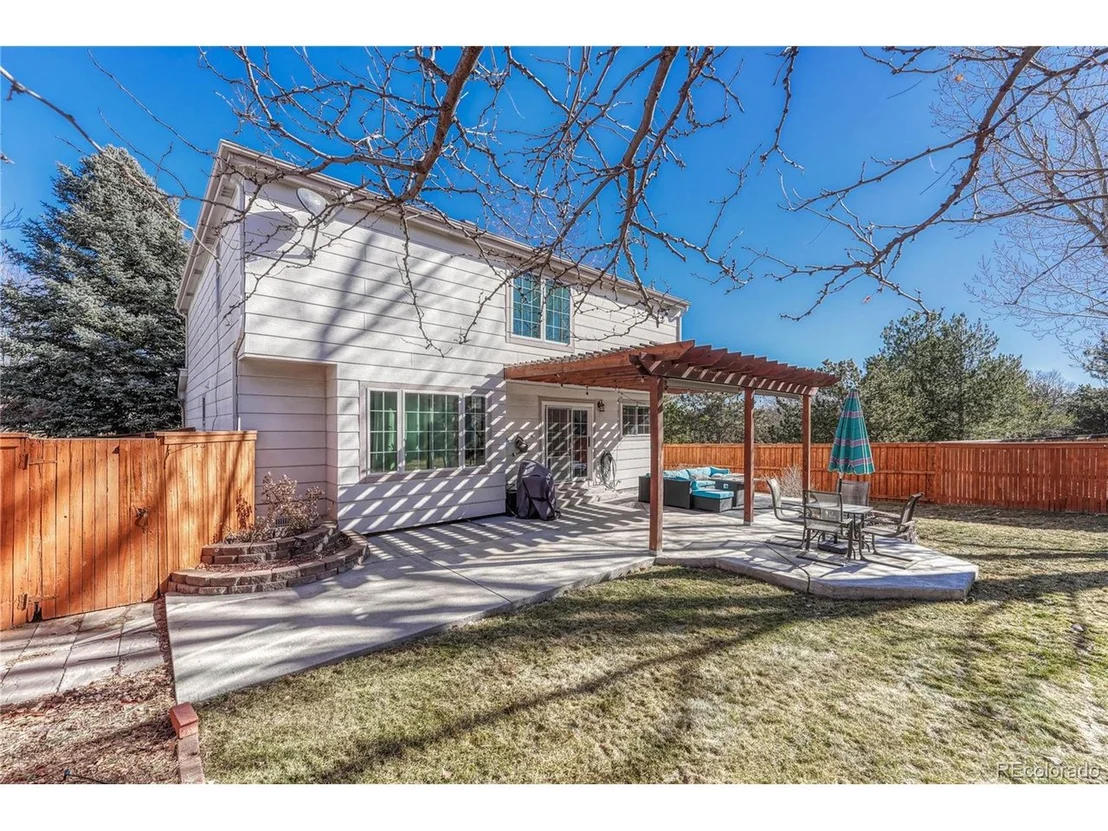 Photo of 16350 Hedgeway Dr