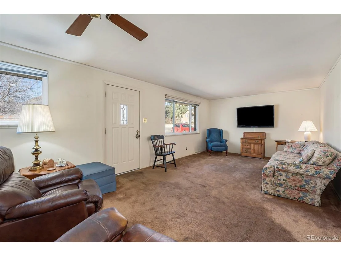 Photo of 217 Iowa Dr