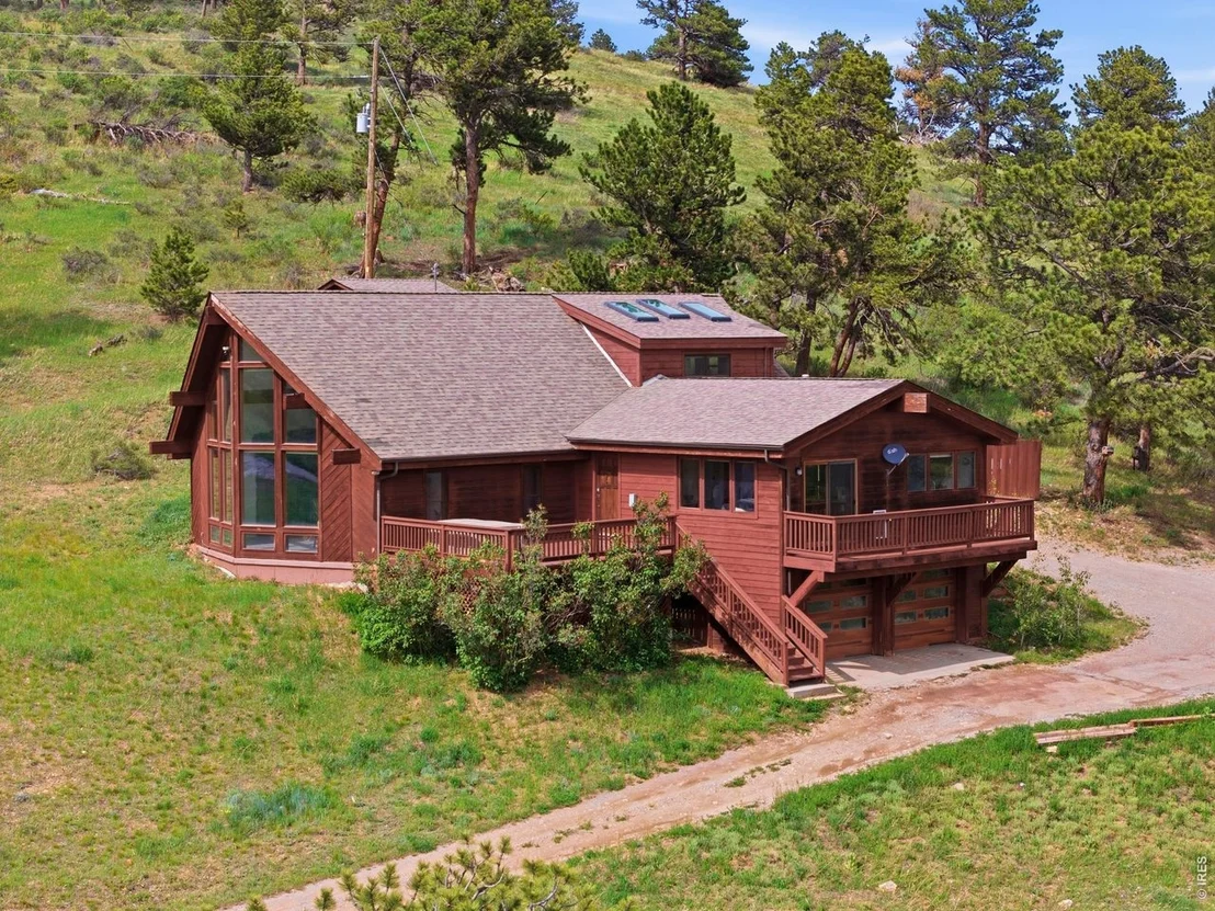 Photo of 8238 Sugarloaf Rd