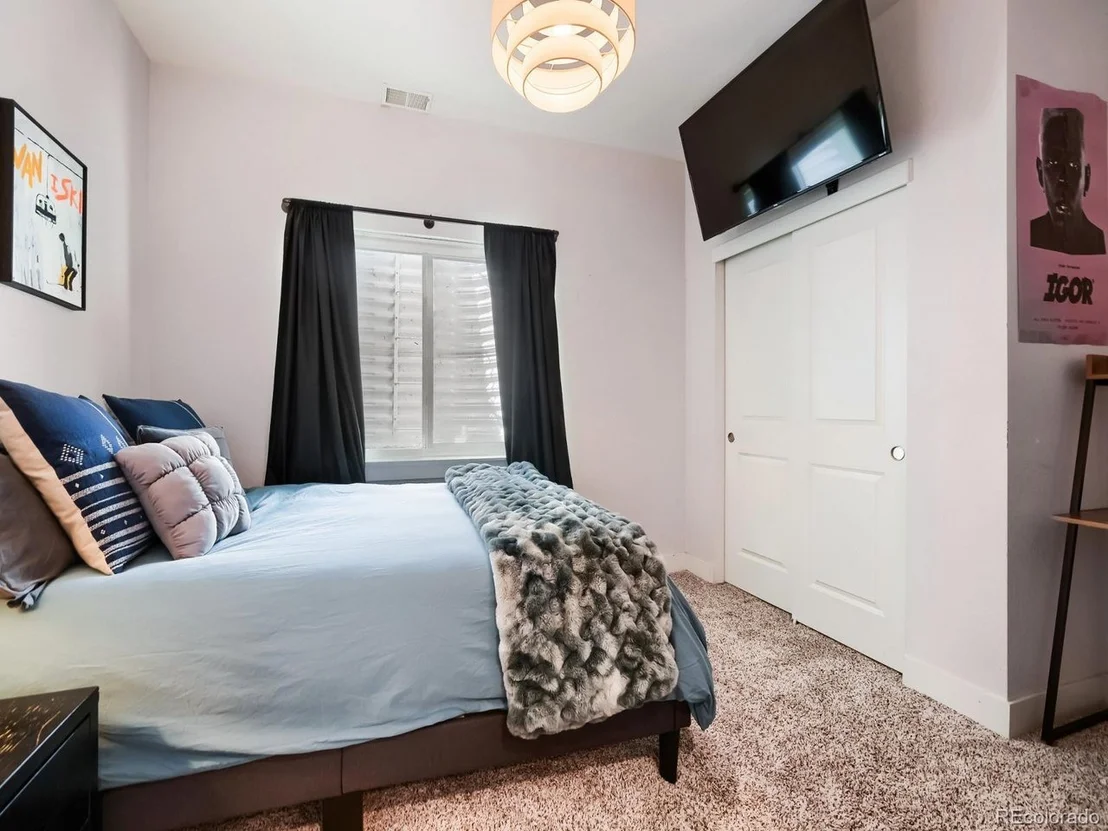 Photo of 2902 Twin Lakes Cir