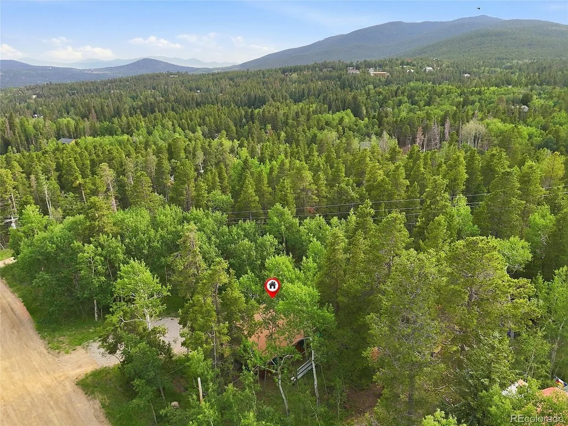 Photo of 464 Long Trail Rd