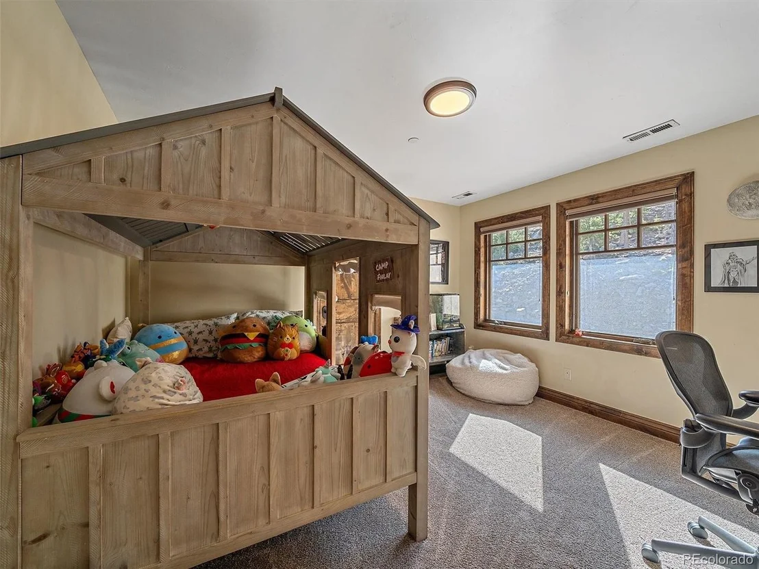 Photo of 580 Packsaddle Trl