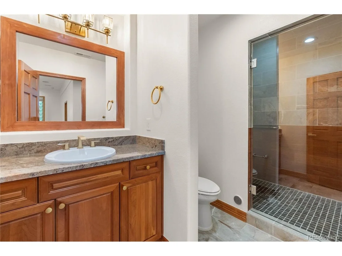Photo of 5129 Shade Tree Ln