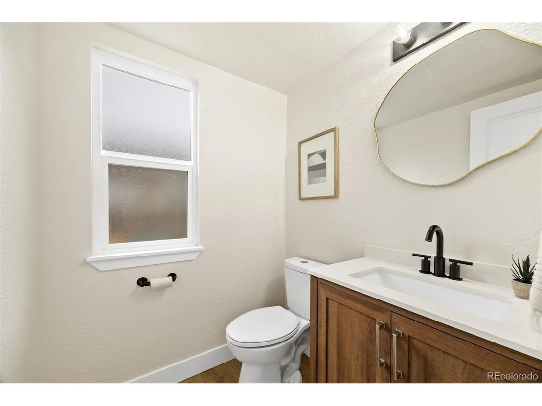 Photo of 8162 Field Cir