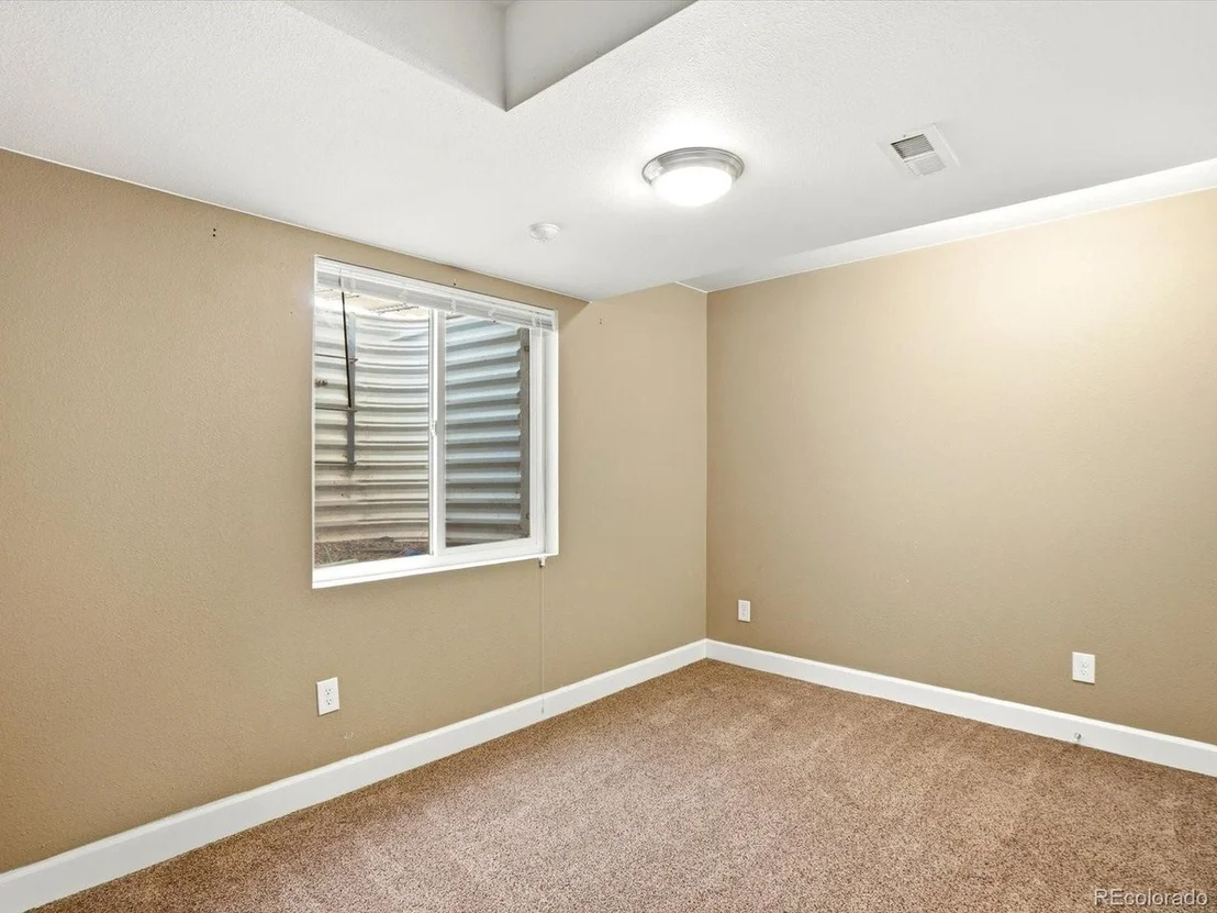 Photo of 10059 Dillon Cir