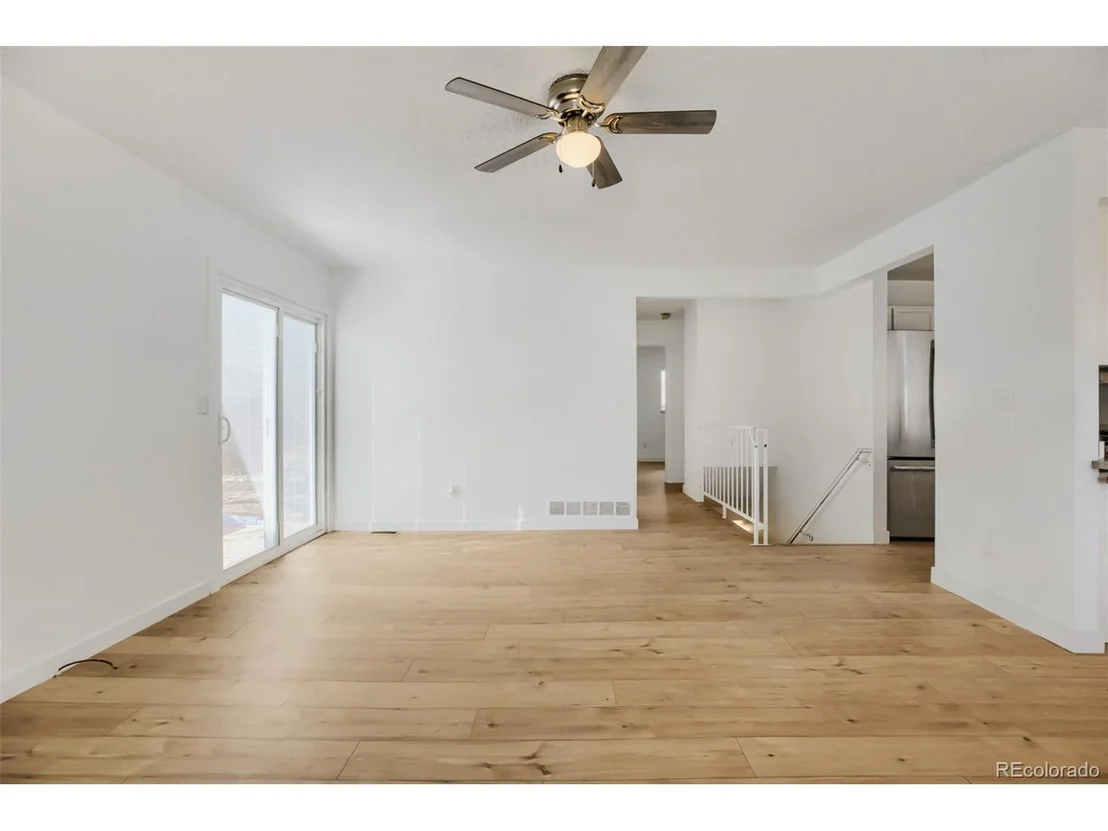 Photo of 1215 Devonshire Ct