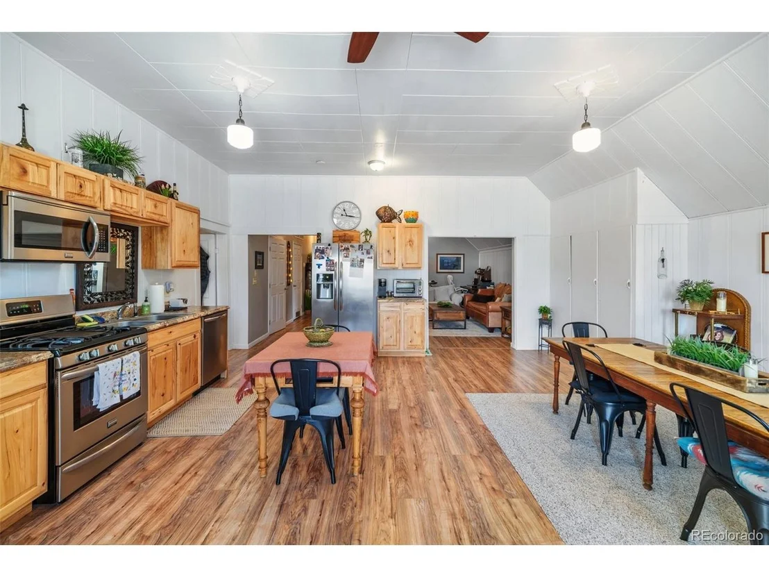 Photo of 104 N 3rd St