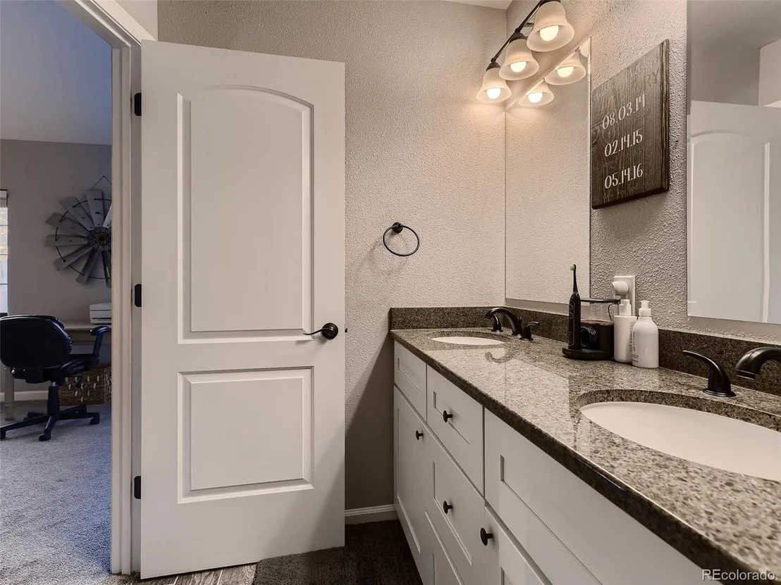 Photo of 2126 Vineyard Dr