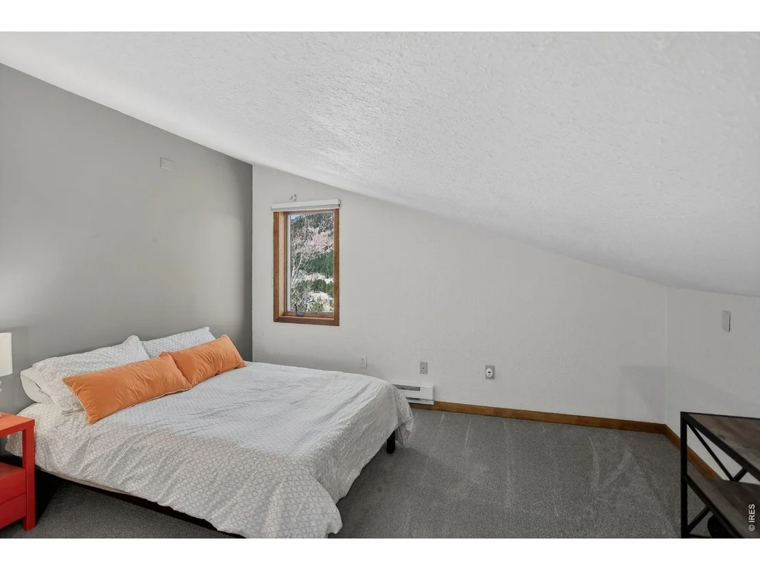 Photo of 760 Hickory Dr