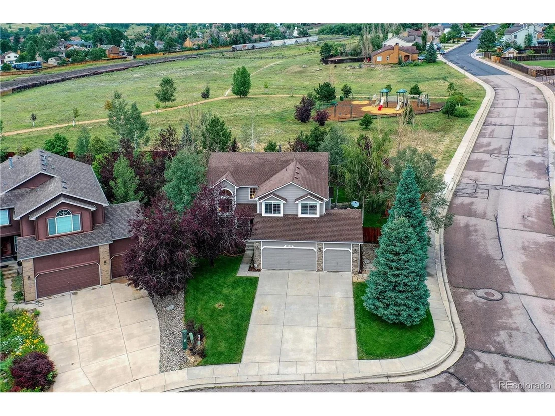 Photo of 17036 Park Trail Dr