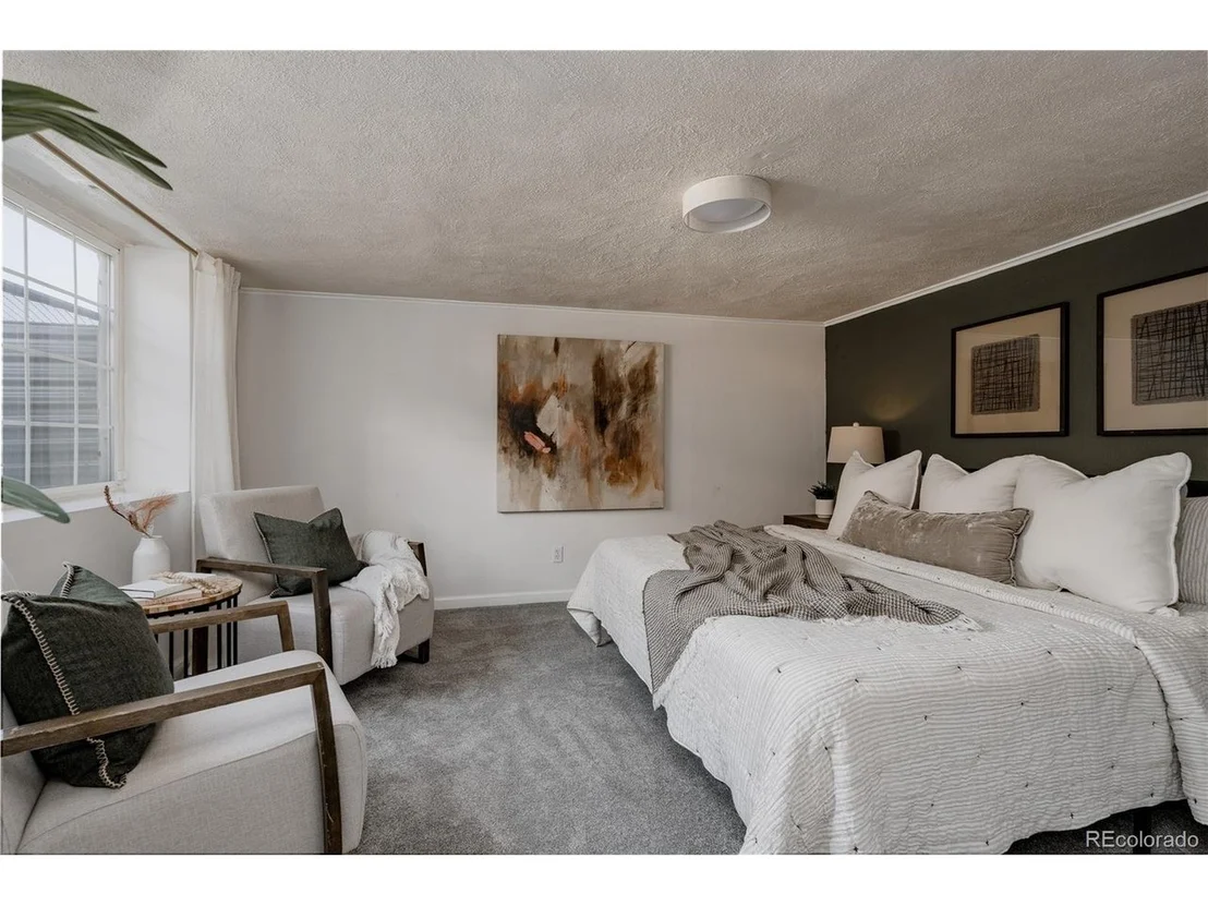 Photo of 3733 Sheridan Blvd